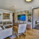 Ultra Luxury 3Br Beach Apartment